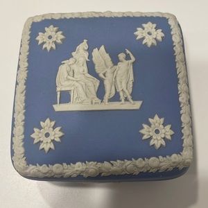Vintage wedgewood blue trinket jewel box